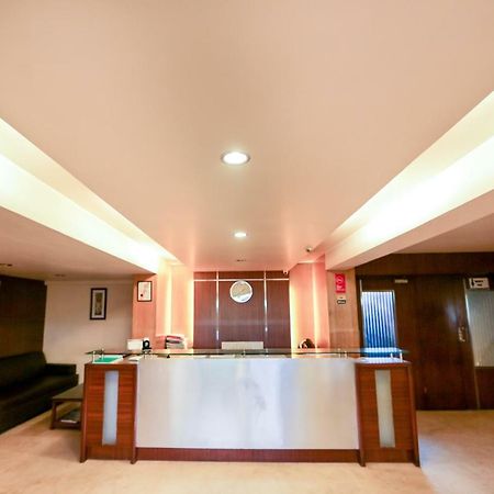 Lucky Hotel Goregaon Bombaj Exteriér fotografie