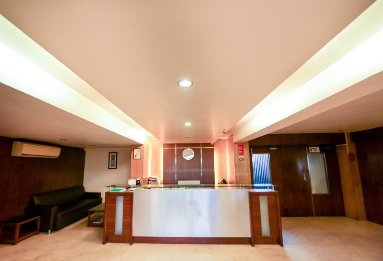 Lucky Hotel Goregaon Bombaj Exteriér fotografie
