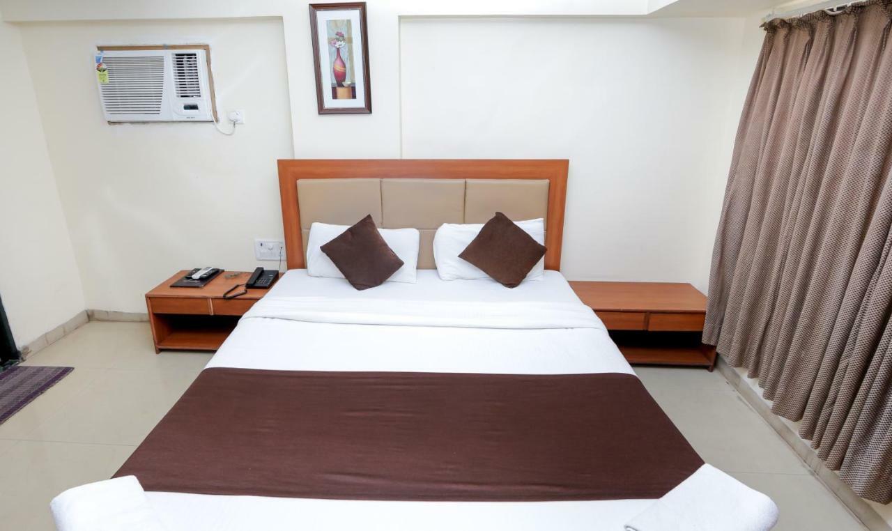 Lucky Hotel Goregaon Bombaj Exteriér fotografie