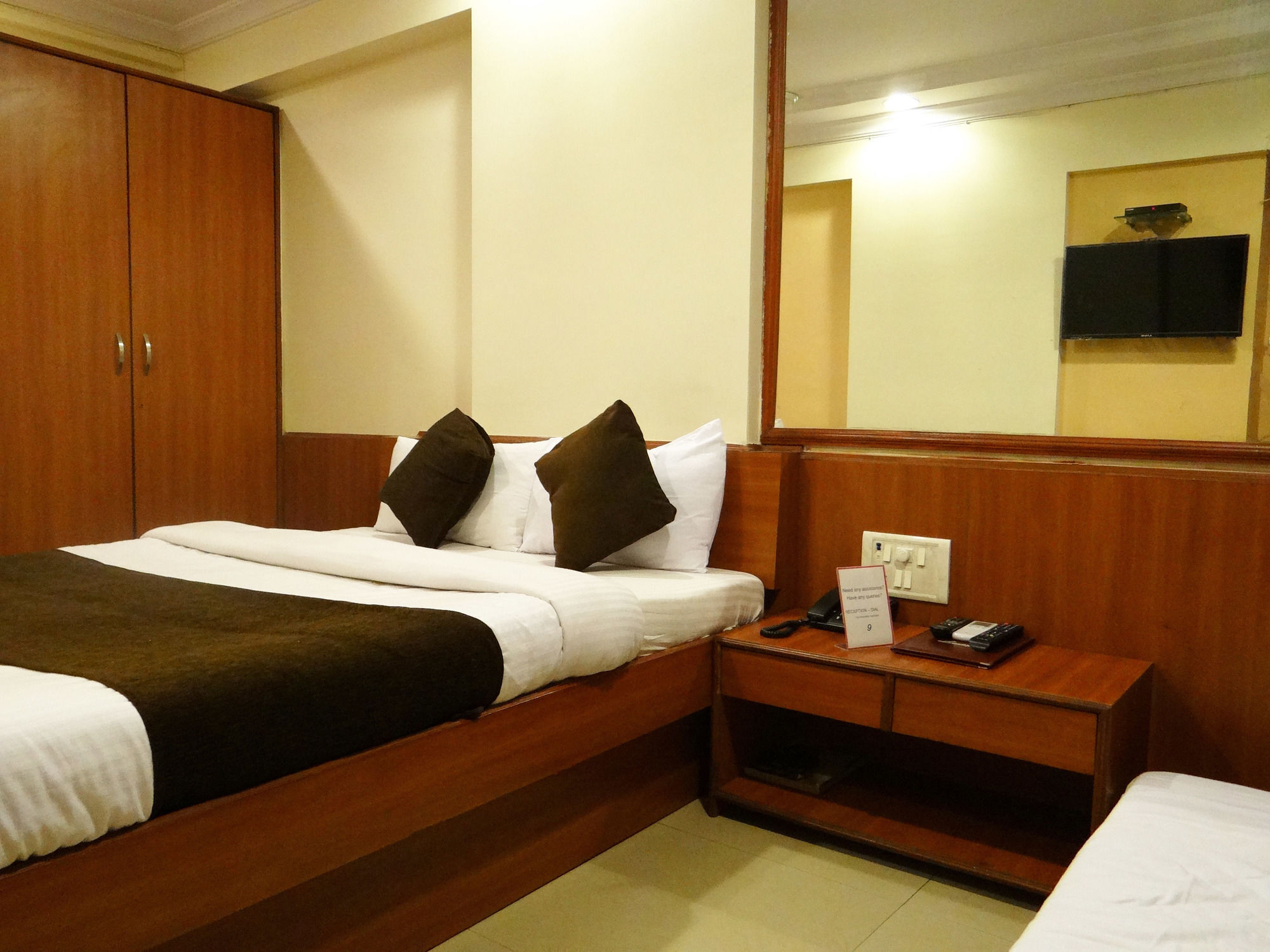 Lucky Hotel Goregaon Bombaj Exteriér fotografie